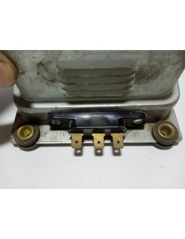 REGULADOR DE VOLTAJE KLAM 28 VOLTIOS  Nº 4582