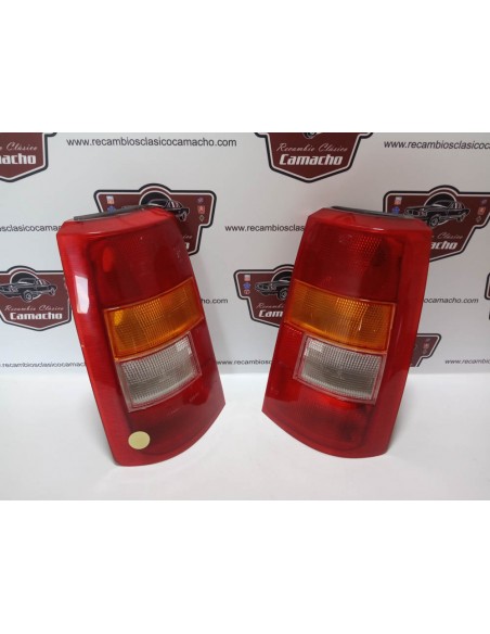 PAREJA PILOTO TRASERO RENAULT 18 FAMILIAR RANCHERA